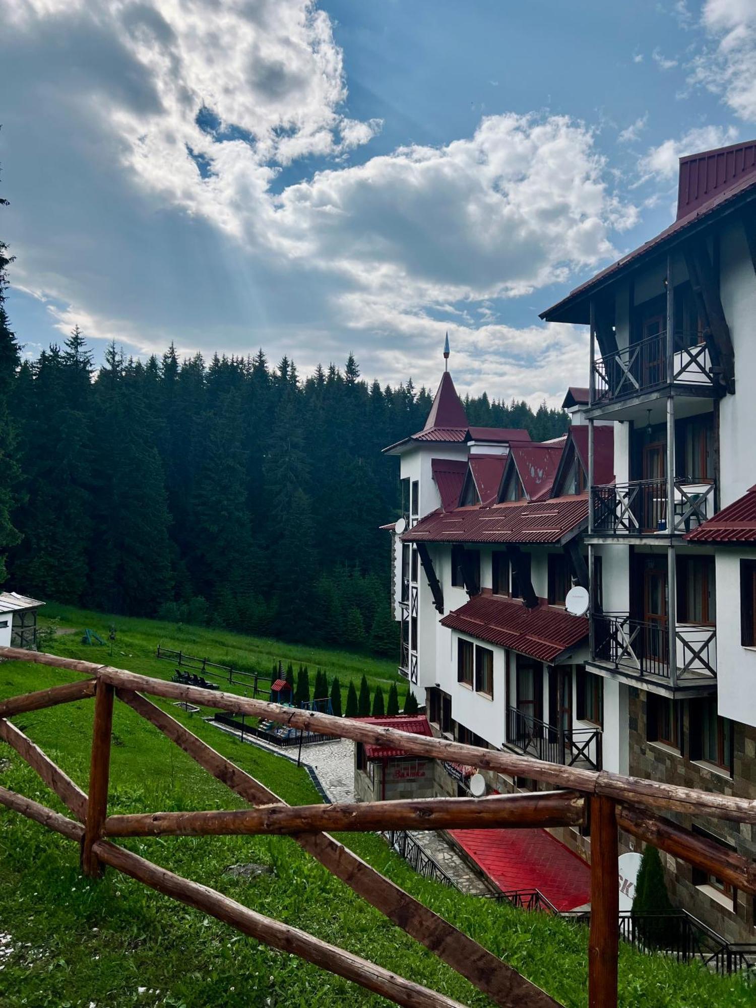 Апартамент Касъл Pamporovo Exteriör bild